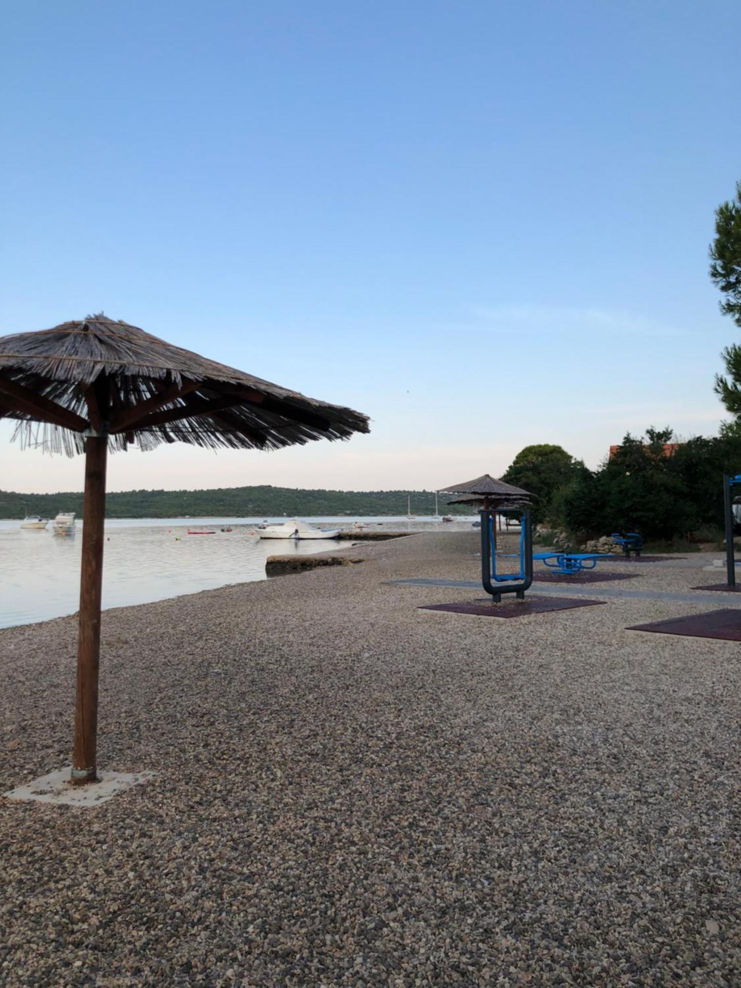 Milu Apartment Пировац Екстериор снимка