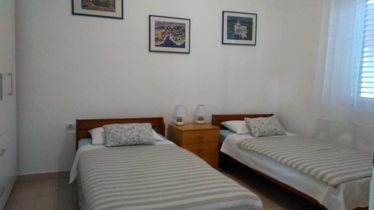 Milu Apartment Пировац Екстериор снимка