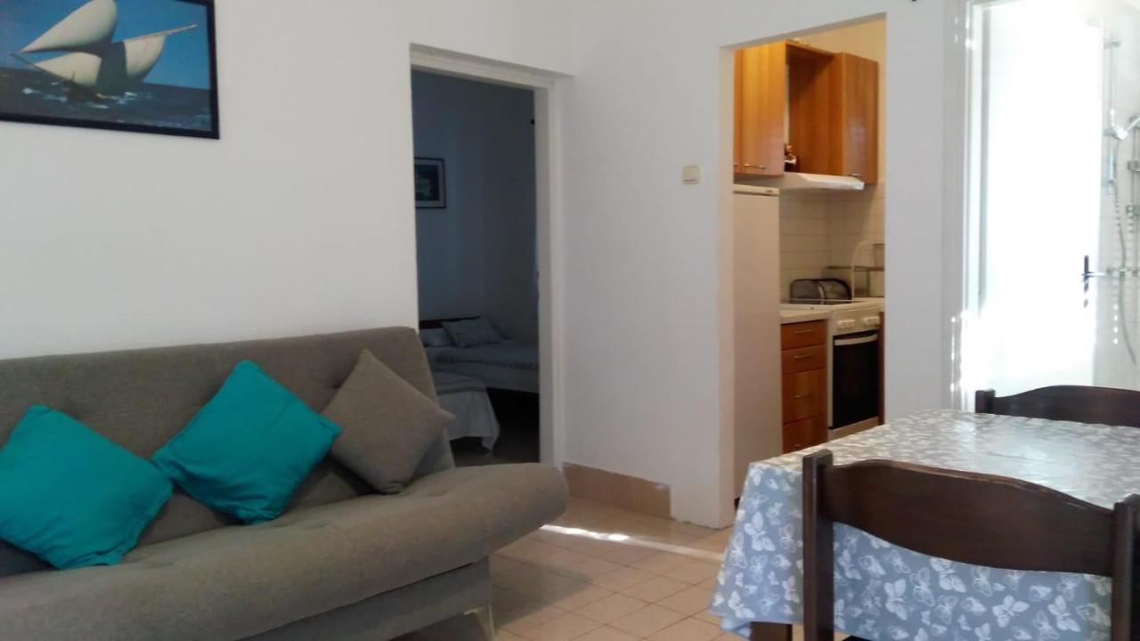 Milu Apartment Пировац Екстериор снимка